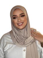 Charger l&#39;image dans la galerie, HIJAB EN LYCRA BEIGE LATTÉ | BELA FAZANI
