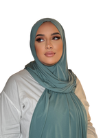 Cargar imagen en el visor de la galería, BALI LUXURY LYCRA HIJAB | BELA FAZANI
