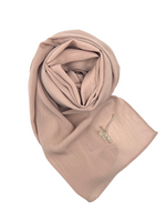 Cargar imagen en el visor de la galería, CAPPUCINO LUXURY CHIFFON CRINKLE HIJAB | BELA FAZANI
