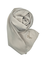 Cargar imagen en el visor de la galería, DUSTY ROAD LUXURY QUEEN CRÊPE HIJAB | BELA FAZANI
